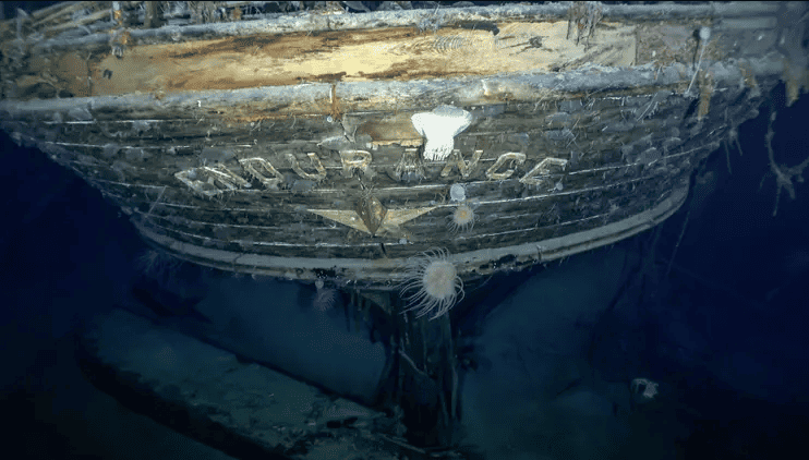 The stern of the Endurance with the name and emblematic polestar. (Photo: Falklands Maritime Heritage Trust and National Geographic)